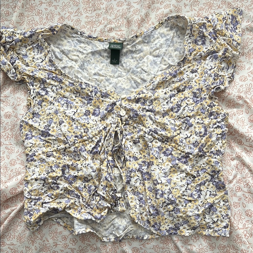 Hollister White and Yellow Ruched Tie Front Cap Sleeve Blouse